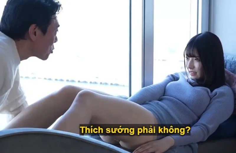 Buổi hẹn hò giữa bác trai và cô minh tinh tuổi teen mới chập chững vào nghề tại nhà nghỉ.